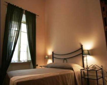 B&B Vicolo Vecchio แตร์ราชินา ภายนอก รูปภาพ